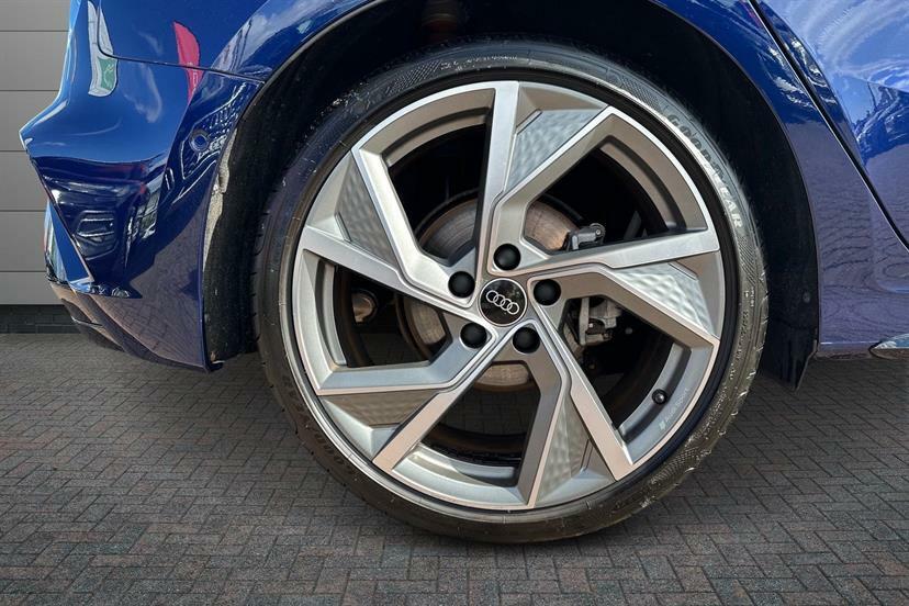 Audi A3 1.5 Tfsi 150 Black Edition S Tronic Blue #5