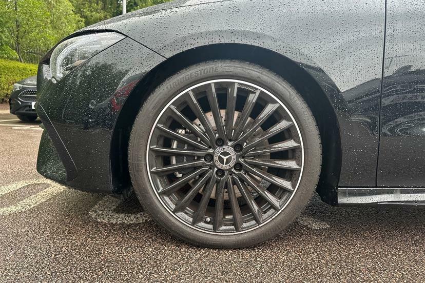 Mercedes-Benz CLA Class 200 Amg Line Premium Plus Tip Black #4