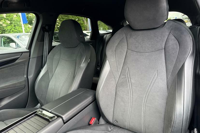 Volkswagen ID.7 Match Pro Plus Black #31