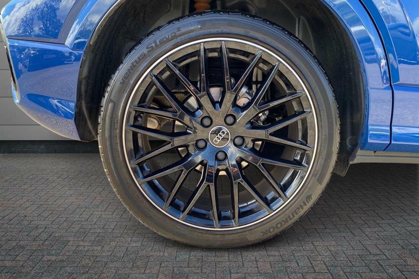Audi Q2 35 Tfsi Black Edition S Tronic Tech Blue #5