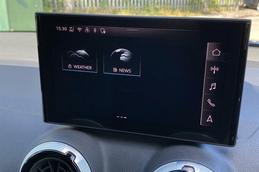Audi Q2 35 Tfsi S Line White #24