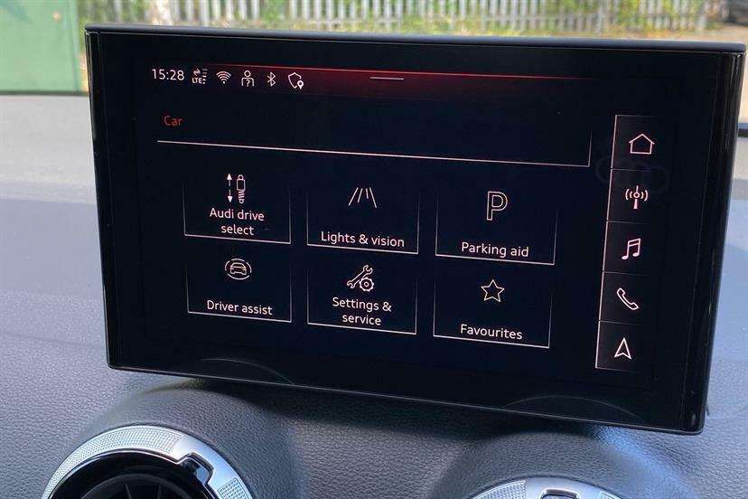 Audi Q2 35 Tfsi S Line White #18