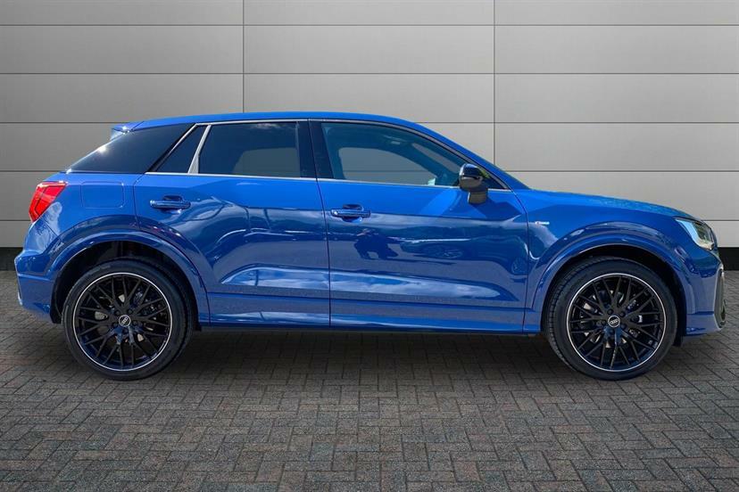 Audi Q2 35 Tfsi Black Edition S Tronic Tech Blue #4