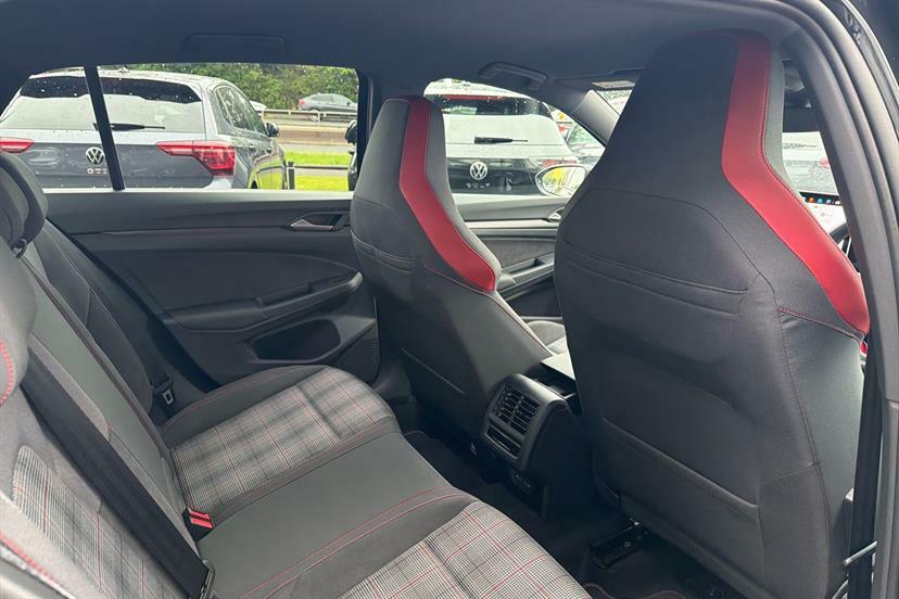 Volkswagen Golf Match White #22