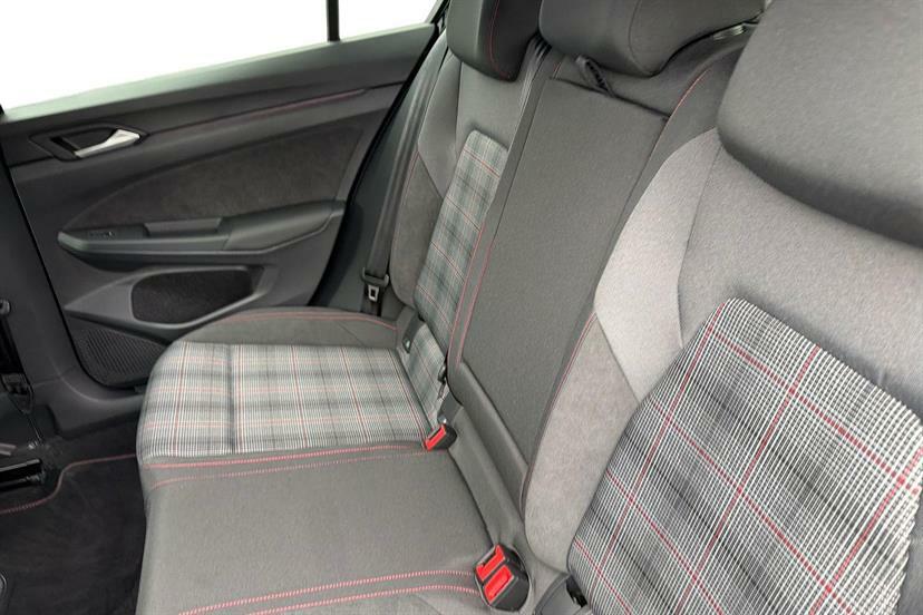 Volkswagen Golf Match White #8