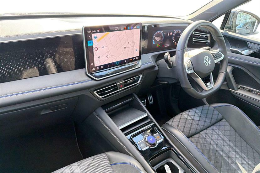 Volkswagen Tiguan 1.5 Etsi 150 R-line Dsg Black #2