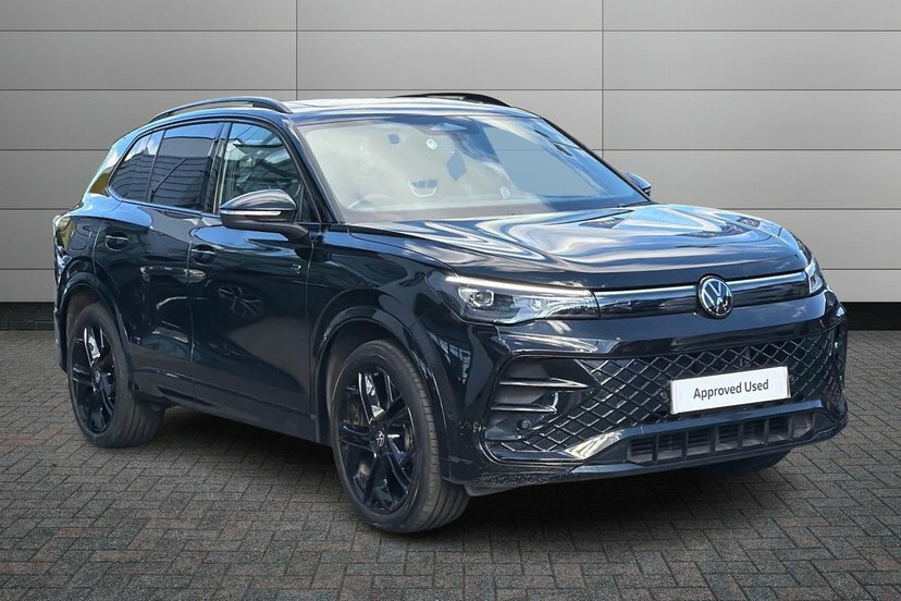 Volkswagen Tiguan 1.5 Etsi Mhev R-line Suv Hybrid Dsg 15 EA75FGG Black