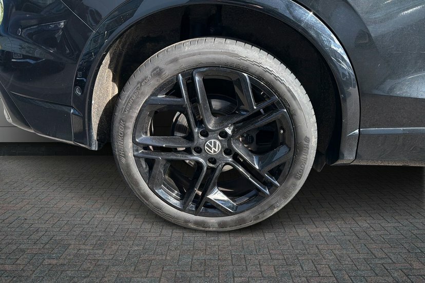 Volkswagen Tiguan 1.5 Etsi Mhev R-line Suv Hybrid Dsg 15 EA75FGG Black #5