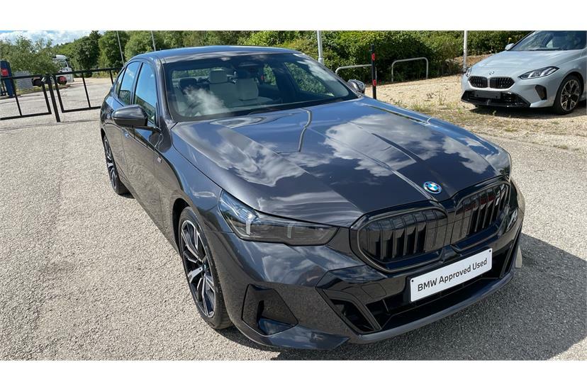 BMW i5 Saloon Grey #19