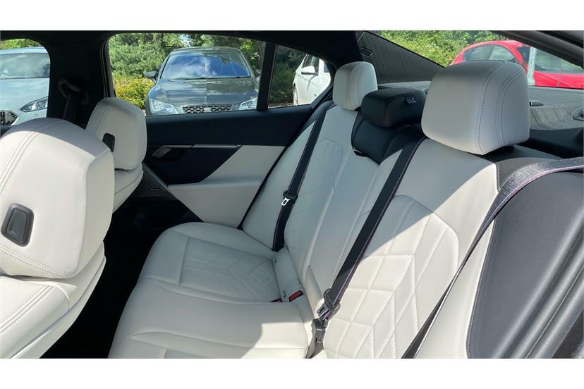 BMW i5 Saloon Grey #11