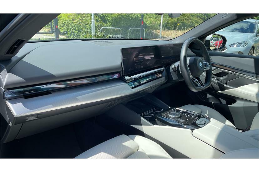 BMW i5 Saloon Grey #7