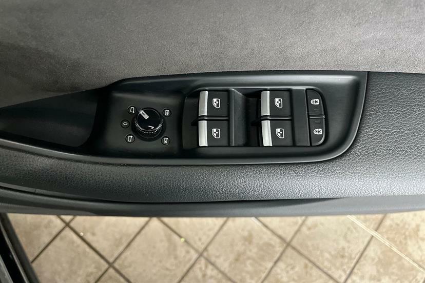 Audi Q8 2018 68 3.0 Black #13