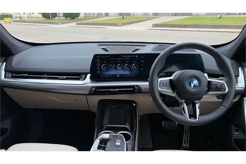 BMW iX1 230Kw Xdrive30 M Sport 65Kwh Blue #4