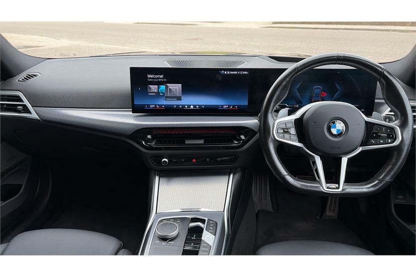 BMW 3 Series 320I M Sport Step Black #4