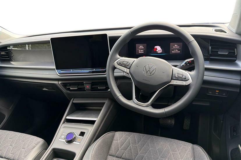 Volkswagen Tayron 1.5 Etsi Match Dsg7 7 Seat Area View Black #4