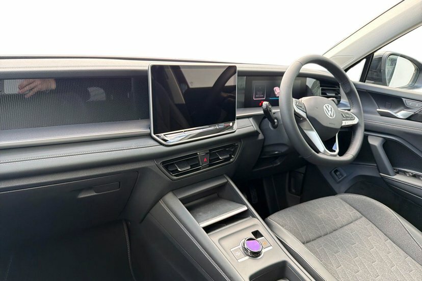 Volkswagen Tayron 1.5 Etsi Mhev Match Suv Hybrid Dsg 150 KY26TXZ Black #2
