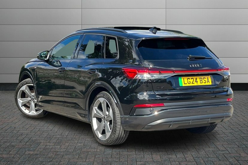 Audi Q4 E Tron 45 Black Edition Suv 82Kwh 286 Black #3