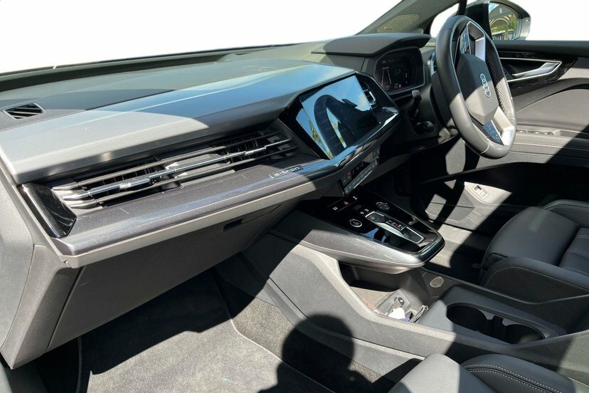 Audi Q4 E Tron 45 Black Edition Suv 82Kwh 286 Black #2
