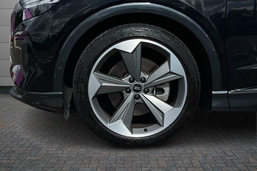 Audi Q4 E Tron 210Kw 45 82Kwh Black Edition Tech Pro Black #5