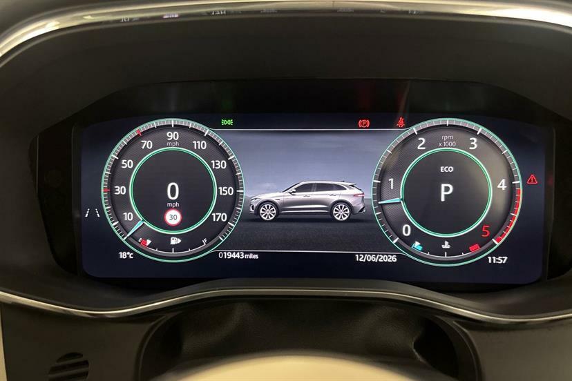 Jaguar F-Pace 2.0 D200 R-dynamic Se Black Awd 2024 White #14