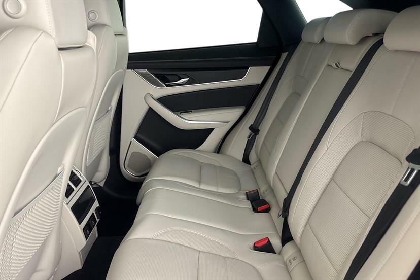 Jaguar F-Pace 3.0 D300 R-dynamic Hse Black 90Th Anniv Black #3