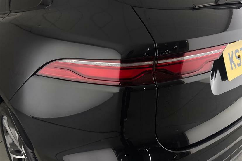Jaguar F-Pace 2.0 D200 R-dynamic Se Black Awd 2024 White #17