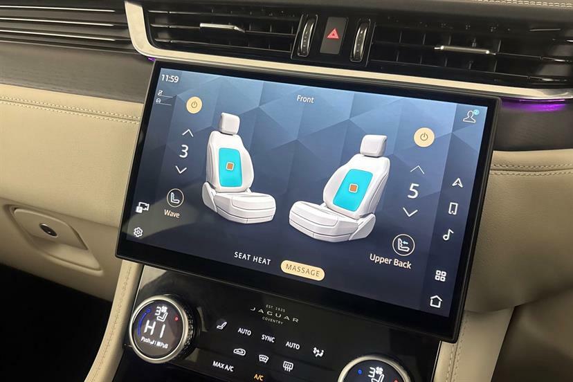Jaguar F-Pace 2.0 D200 R-dynamic Se Black Awd 2024 White #30