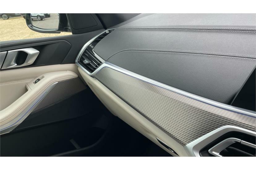 BMW X5 Xdrive45e M Sport Tech Pack White #54