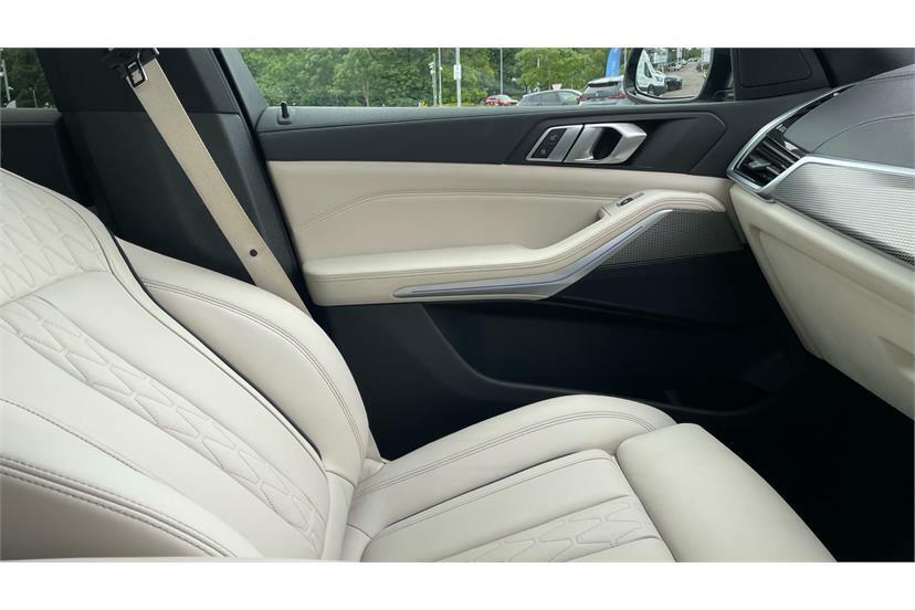 BMW X5 Xdrive45e M Sport Tech Pack White #55