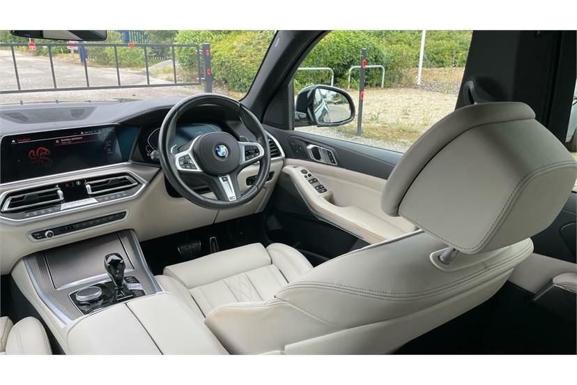 BMW X5 Xdrive45e M Sport Tech Pack White #32