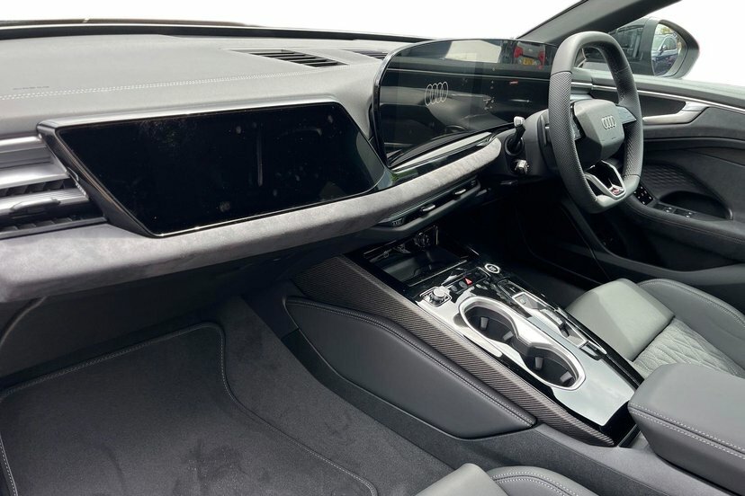 Audi A6 Saloon 2.0 E-hybrid 25.9Kwh Edition 1 Saloon P LM26XYY Black #2