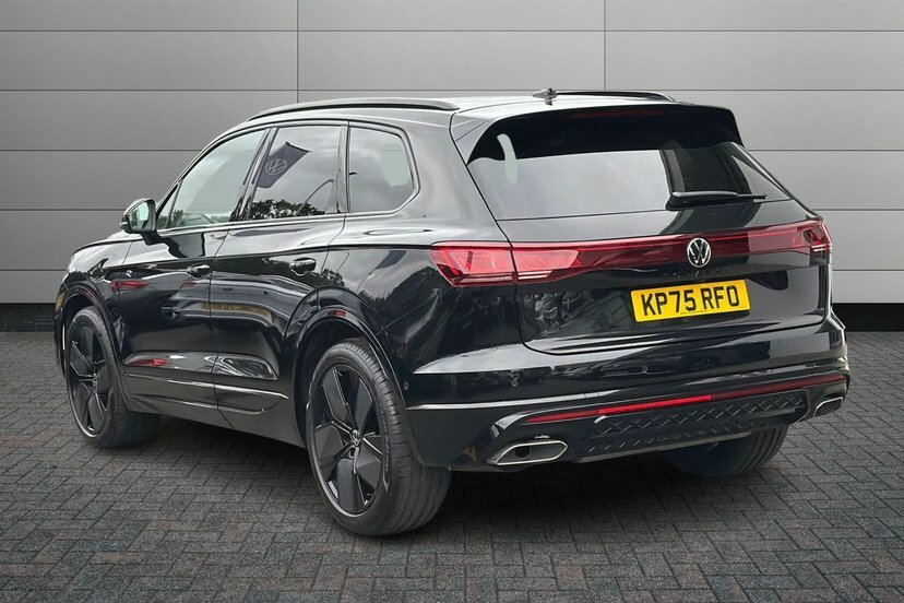 Volkswagen Touareg 3.0 Tdi V6 Black Edition Suv Tiptronic Black #3