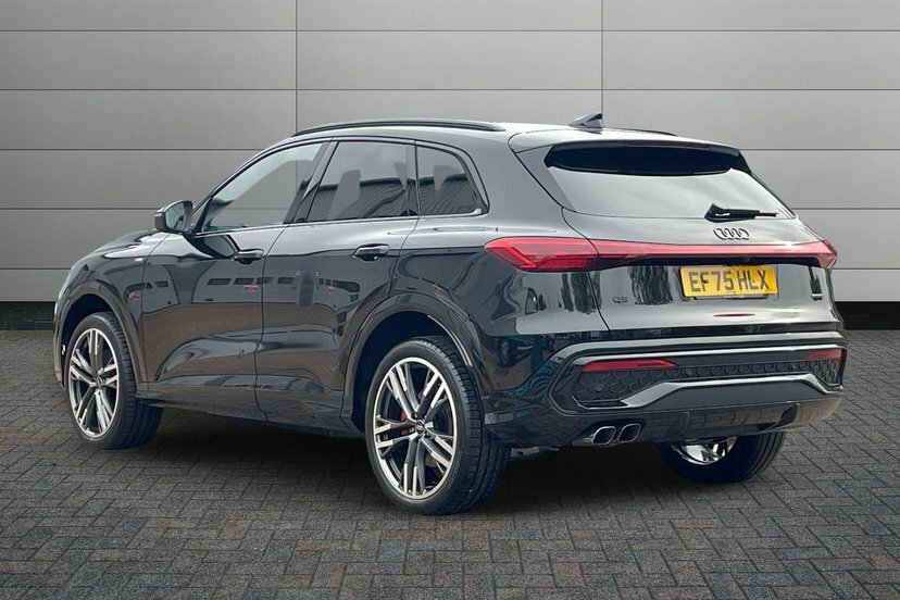 Audi Q5 2.0 Tdi Edition 1 Suv S Tronic Quattro EF75HLX Black #3