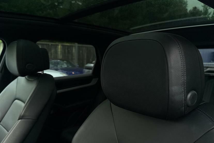 Porsche Cayenne E-hybrid Tiptronic S White #12