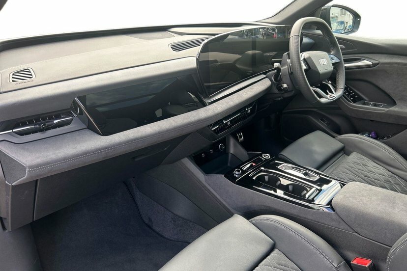 Audi Q6 E-Tron 100Kwh Black Edition Suv Quattro LS26WZP Black #2