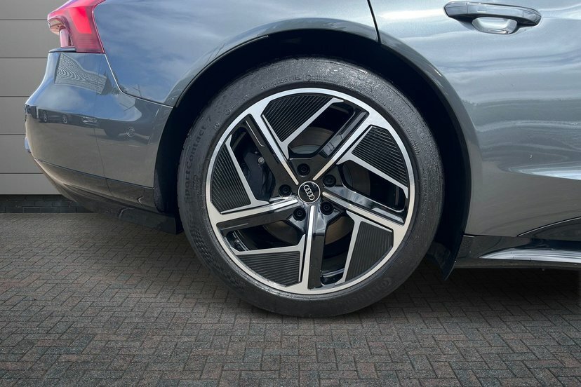Audi E Tron GT 105Kwh Saloon Quattro 503 Ps T Grey #5