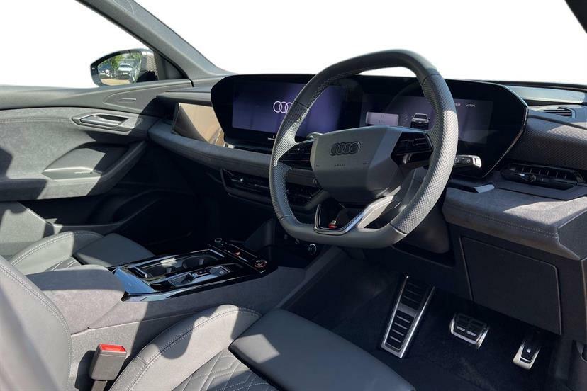 Audi SQ6 E-Tron Sq6 Suv Edition 1 E-tron 360,00 Kw Black #6