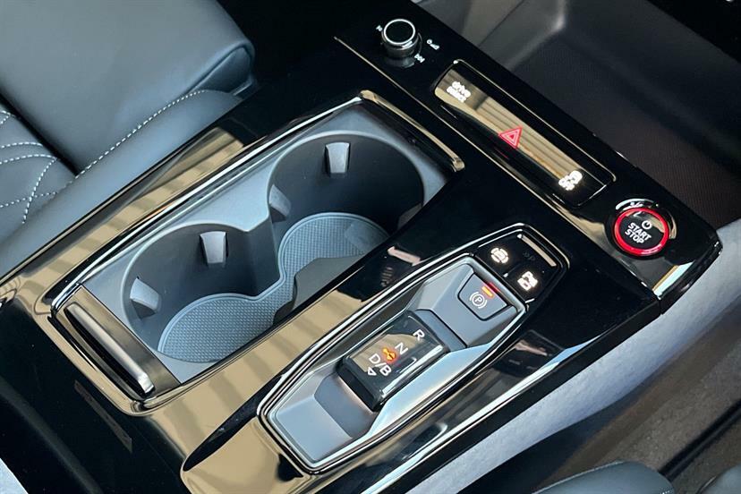 Audi SQ6 E-Tron Sq6 Suv Edition 1 E-tron 360,00 Kw Black #21