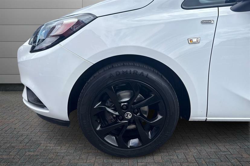 Vauxhall Corsa 1.4 75 Griffin White #5