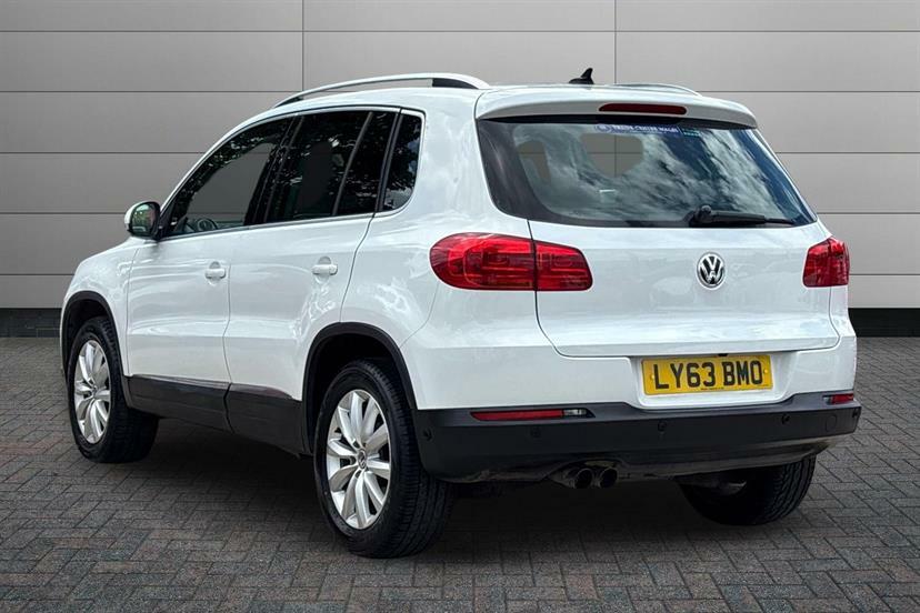 Volkswagen Tiguan 2.0 Tdi Bluemotion Tech Match Dsg White #2