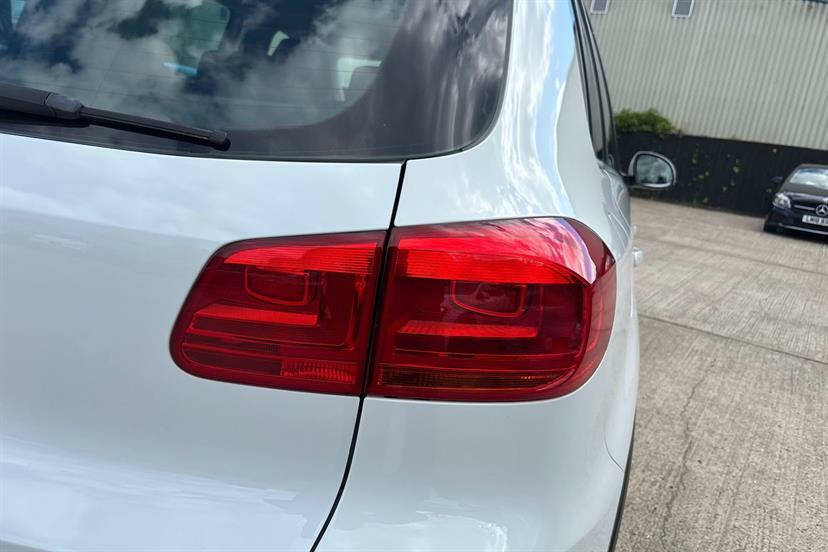 Volkswagen Tiguan Se Tdi Bluemotion Technology Black #28