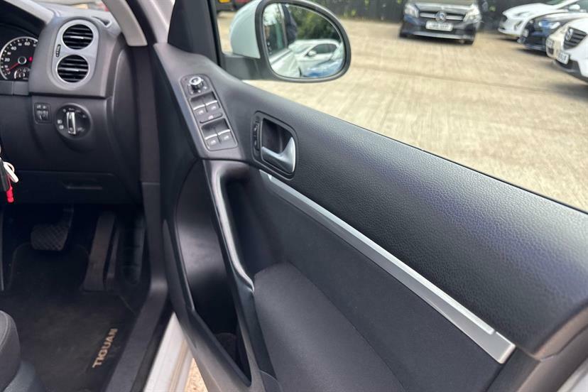 Volkswagen Tiguan Se Tdi Bluemotion Technology Black #10