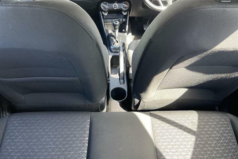 Kia Picanto X-line White #35
