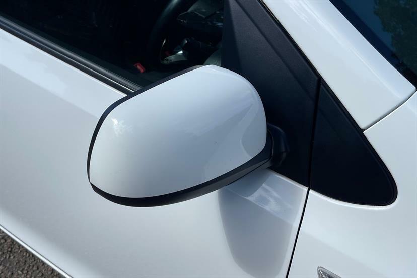 Kia Picanto X-line White #29