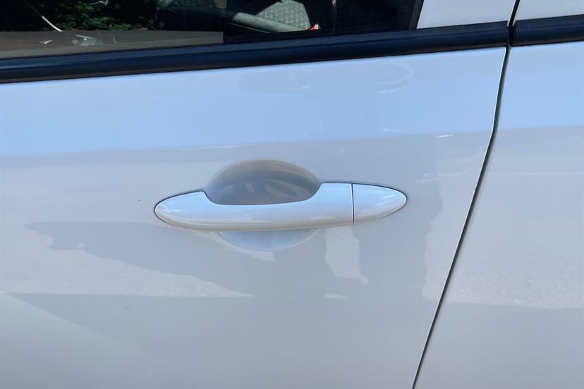 Kia Picanto X-line White #25