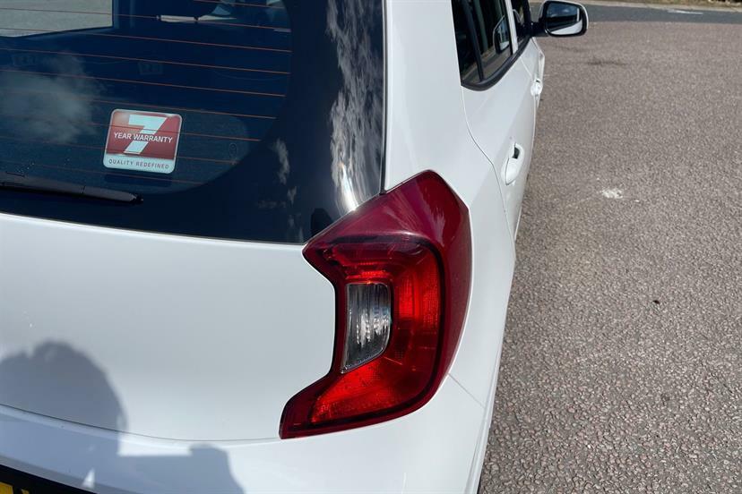 Kia Picanto X-line White #33