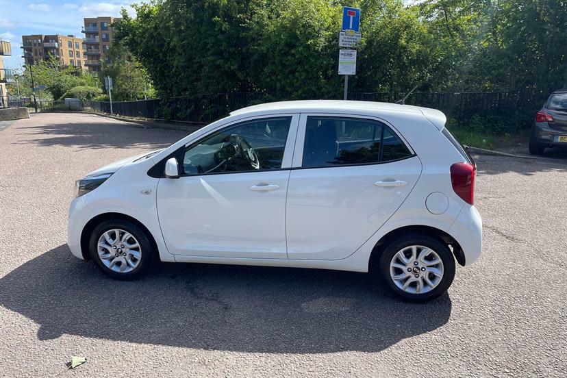 Kia Picanto X-line White #40