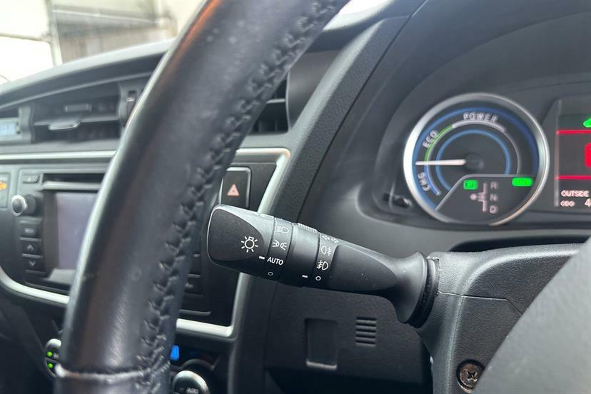 Toyota Auris Excel Blue #19