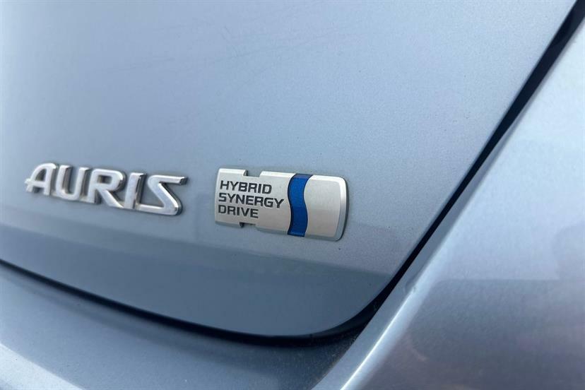 Toyota Auris Excel Blue #13