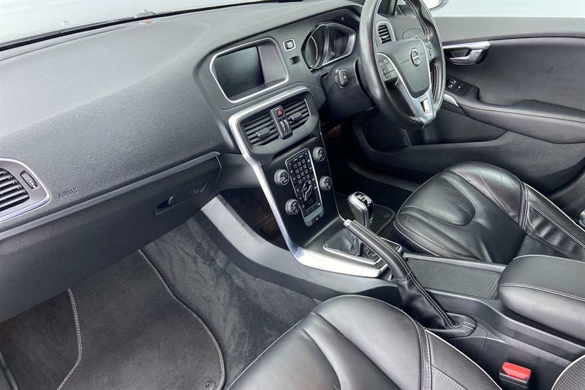 Volvo V40 T3 R-design Edition Hatchback Black #29